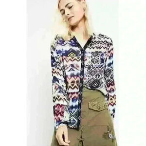 DESIGUAL Roll Tab Sleeve Aztec Pattern Crochet Button Up Blouse Top Women Medium